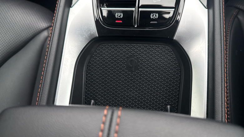 MG HS 1.5 T-GDI Trophy 5dr DCT Petrol Hatchback